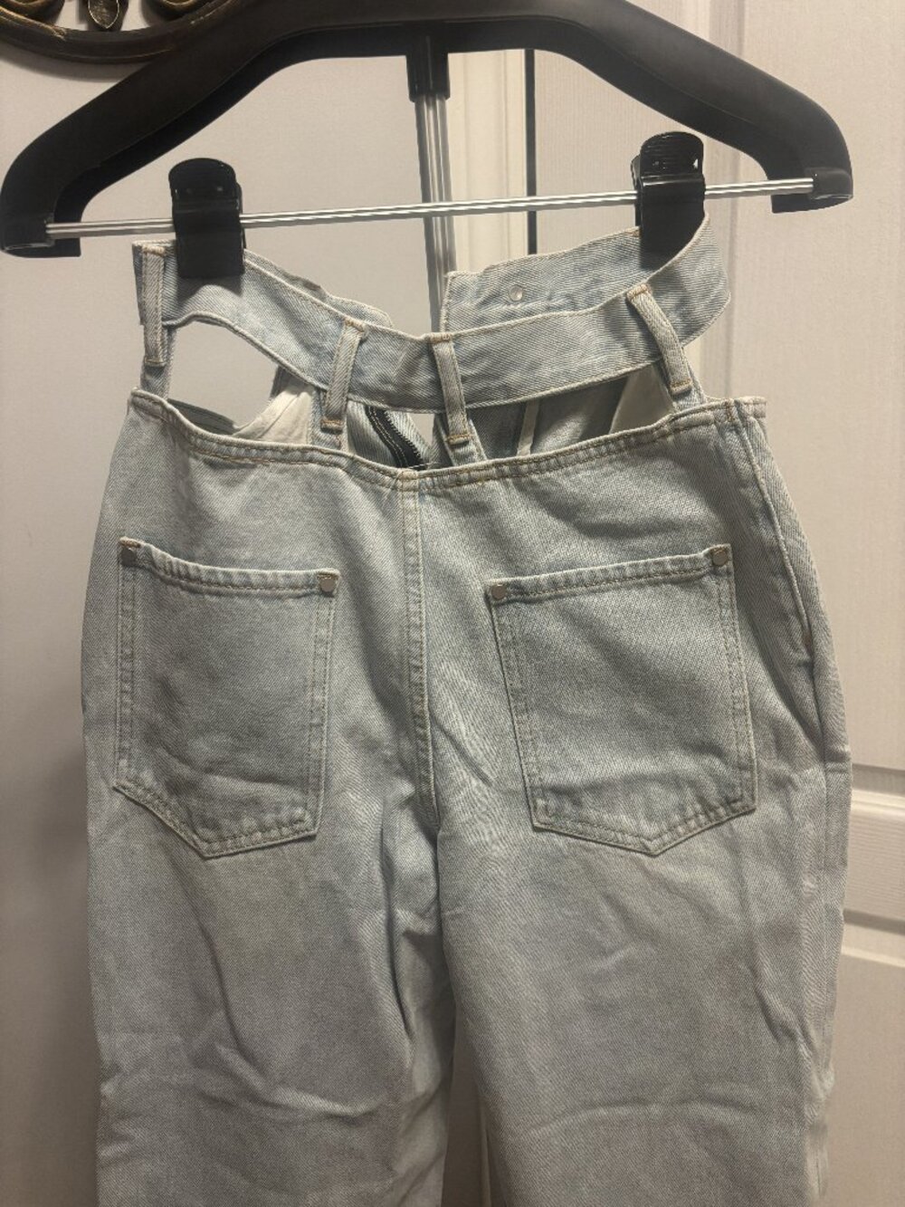 Momoshero High-Rise Jeans, Light Wash, Size XS